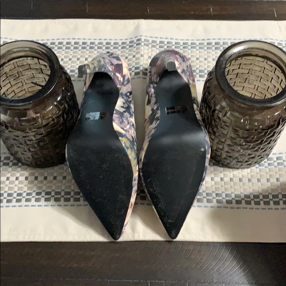 Floral Charlotte Russe Heels - Picture 3 of 4